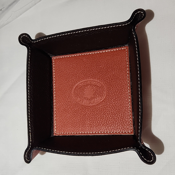 🚫SOLD❌️ Brick leather trinket tray - Picture 1 of 6